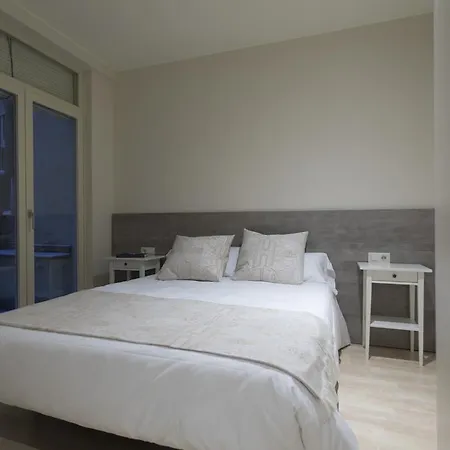 Bravissimo Cort Reial-2a Apartman